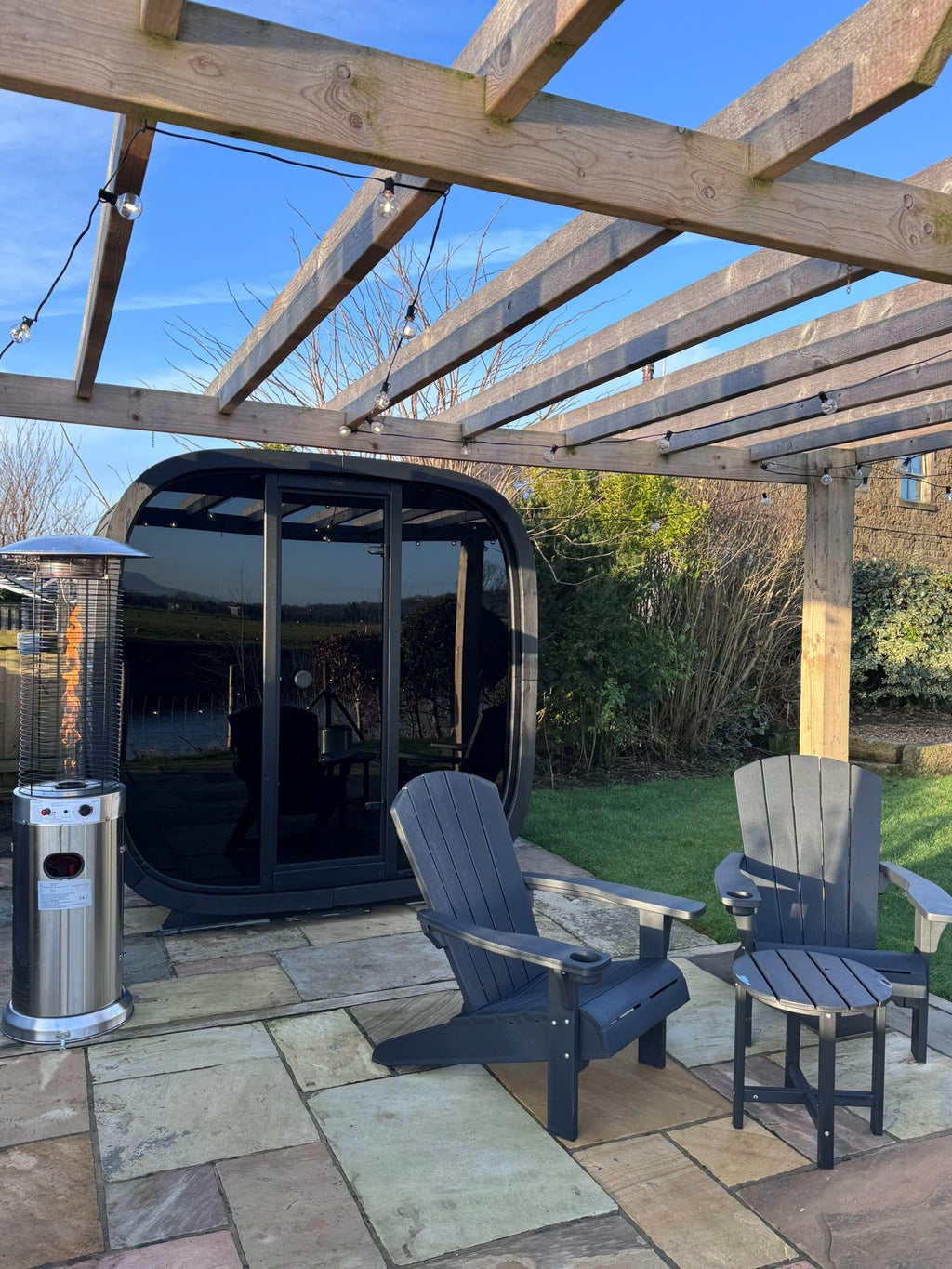 Riverside Barn & Suites (Sleeps 16)