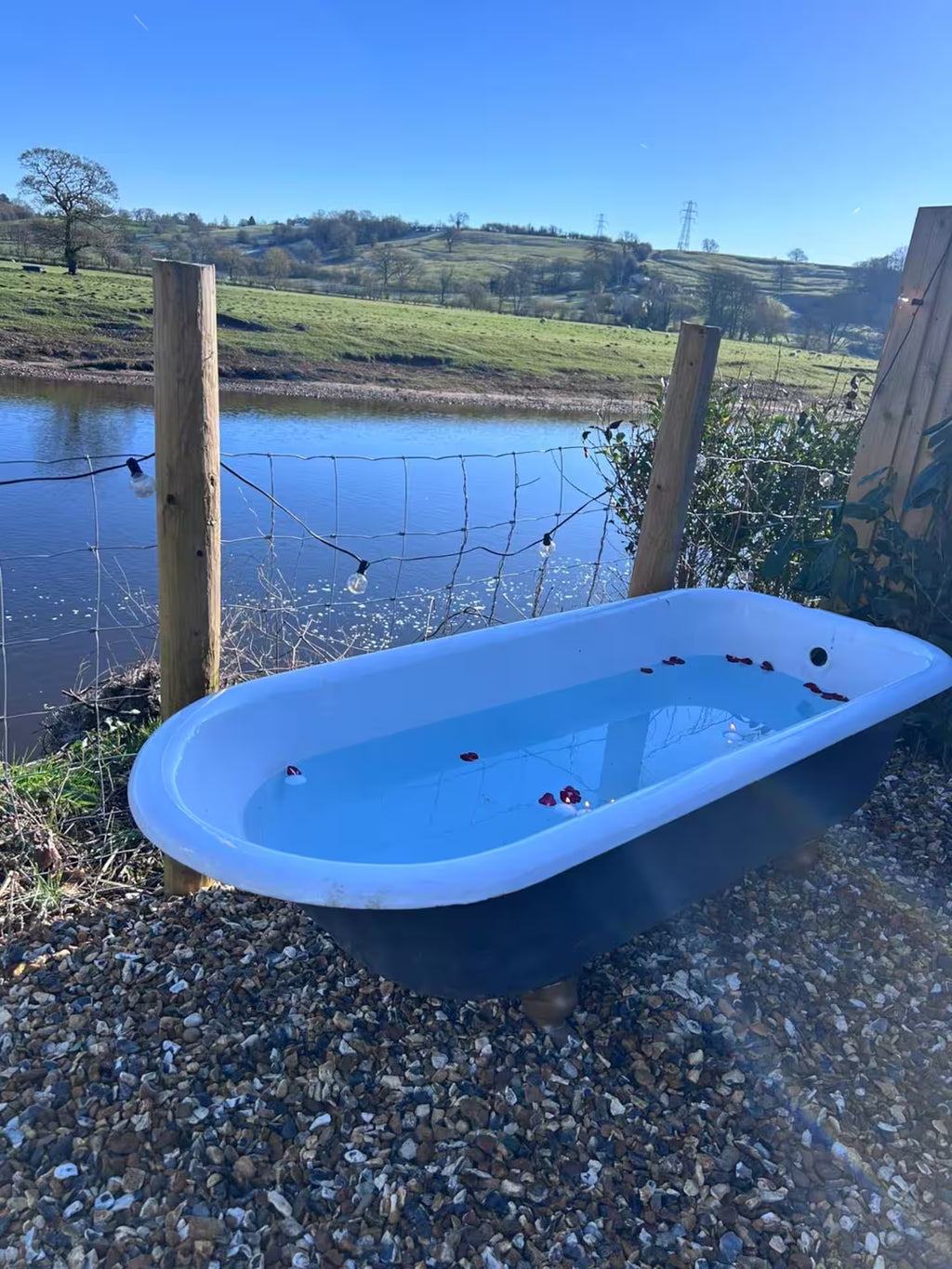 Riverside Barn & Suites (Sleeps 16)