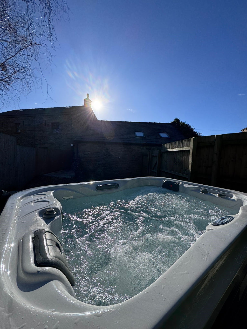 Riverside Barn & Suites (Sleeps 16)